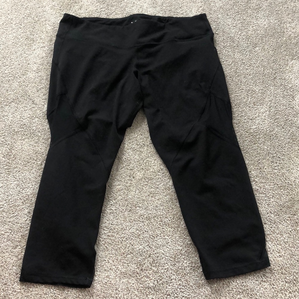 Old Navy go dry active leggings